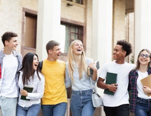 Students collaborate on a Western Australia campus, highlighting opportunities for international students.